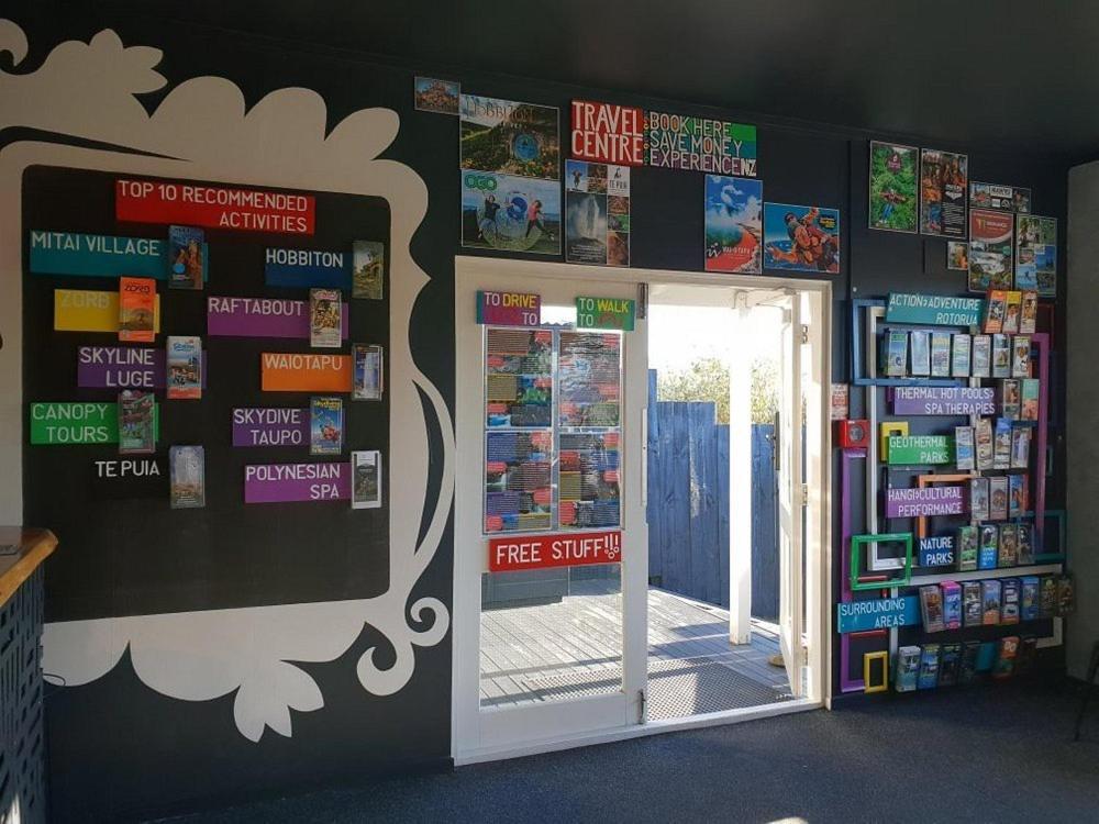 Crashpalace Backpackers Роторуа Экстерьер фото