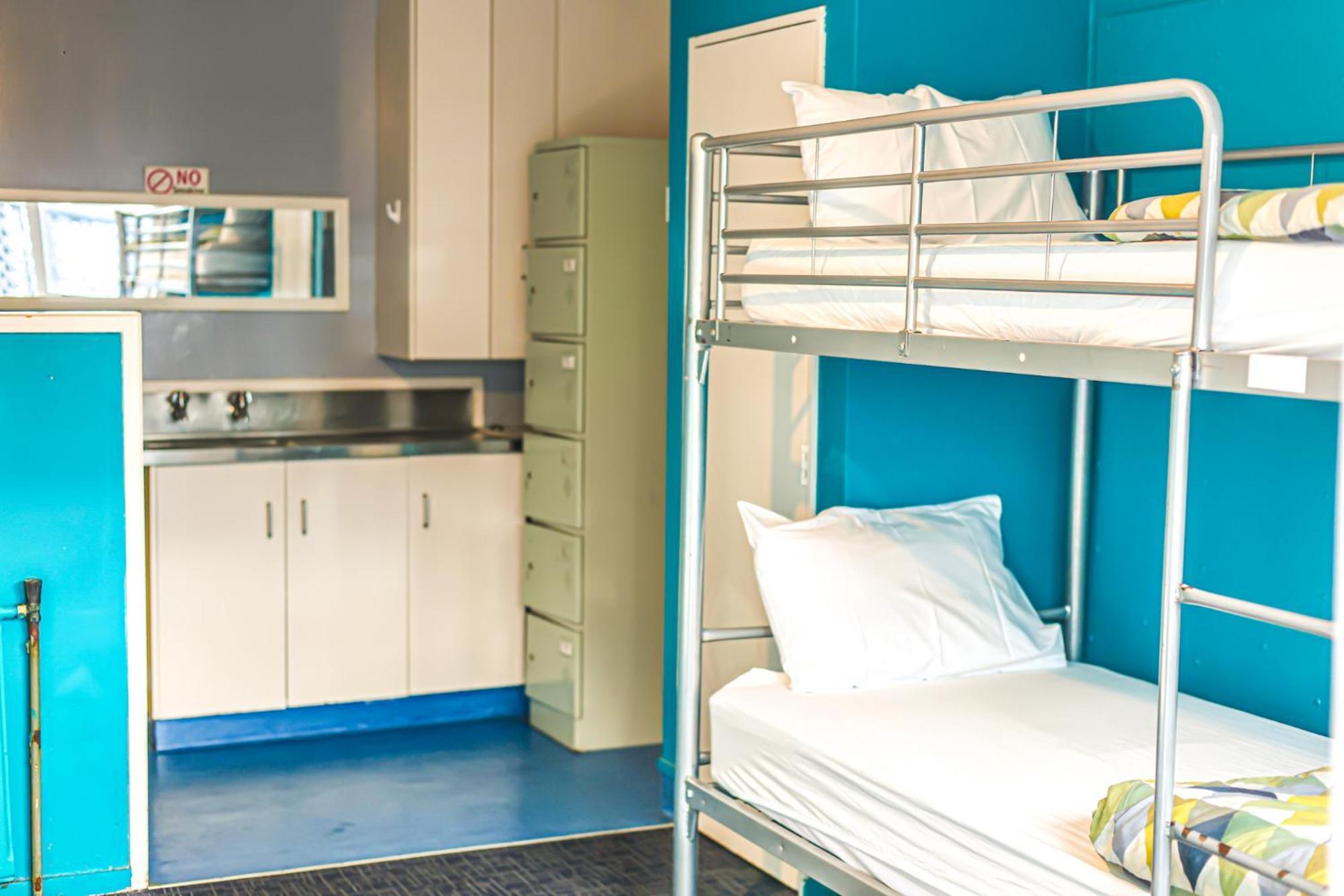 Crashpalace Backpackers Роторуа Экстерьер фото