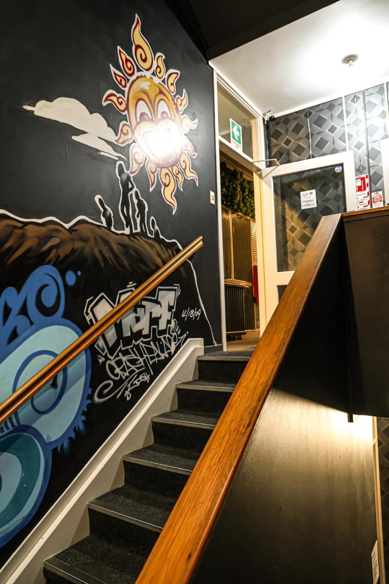Crashpalace Backpackers Роторуа Экстерьер фото